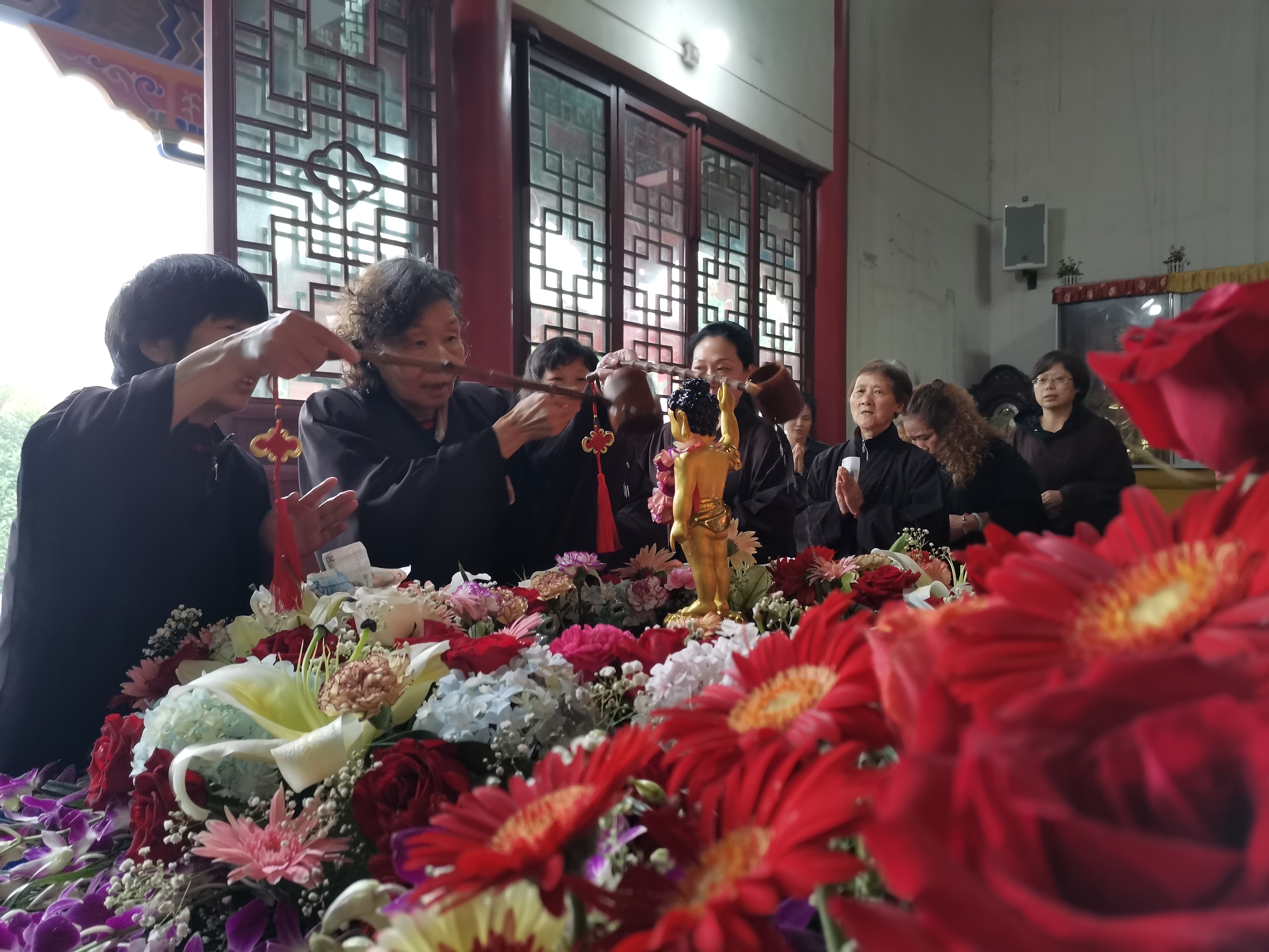 万彩网释迦牟尼佛圣诞法会圆满